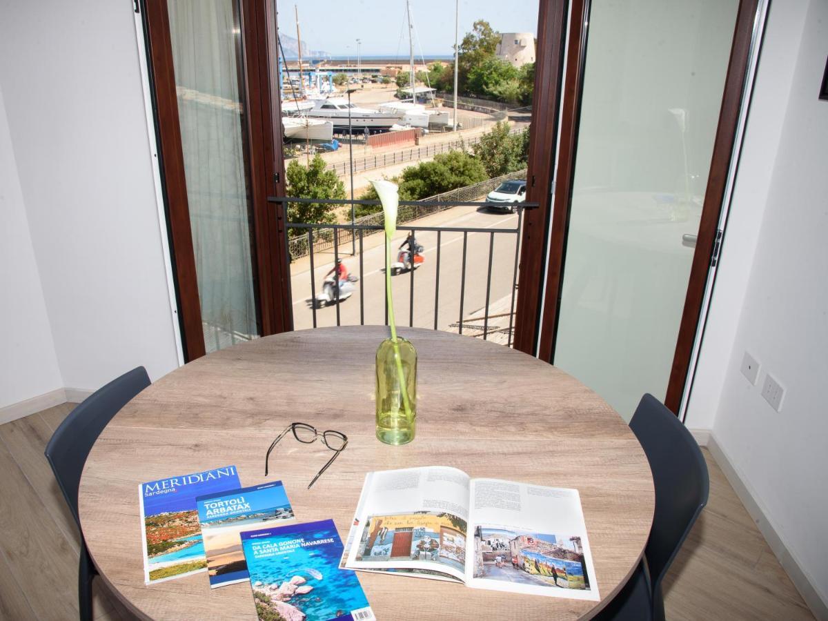 Loft Lungomare Vista Mare E Monti Apartment *